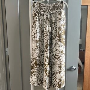 Women's Olive and White Patterned Pants